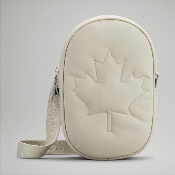 Lululemon Team Canada Olympic 2021 Legacy Crossbody Bag - Picture 2 of 4